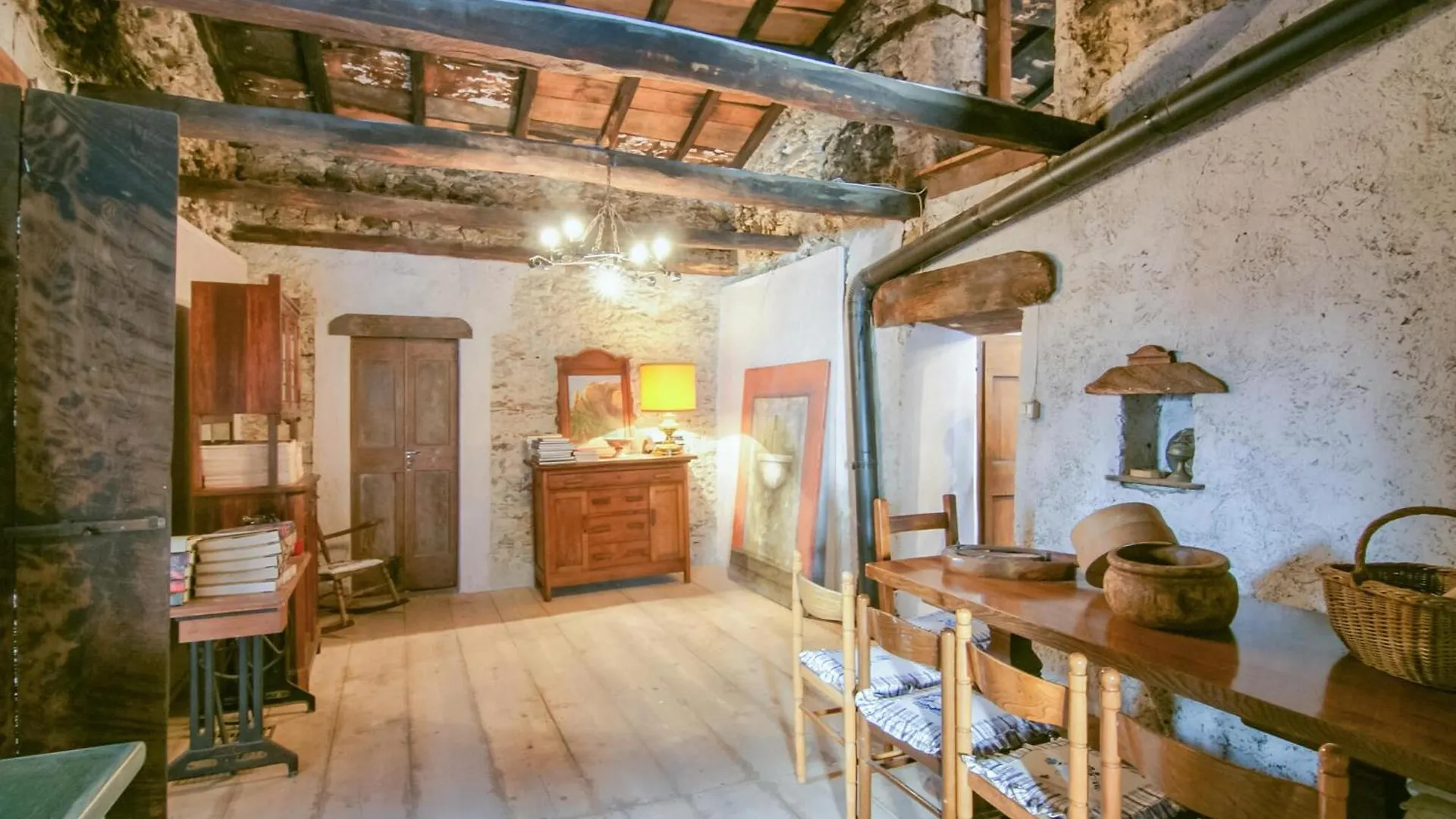 Gorgeous Apartment In Stazzema With Wifi 0*,